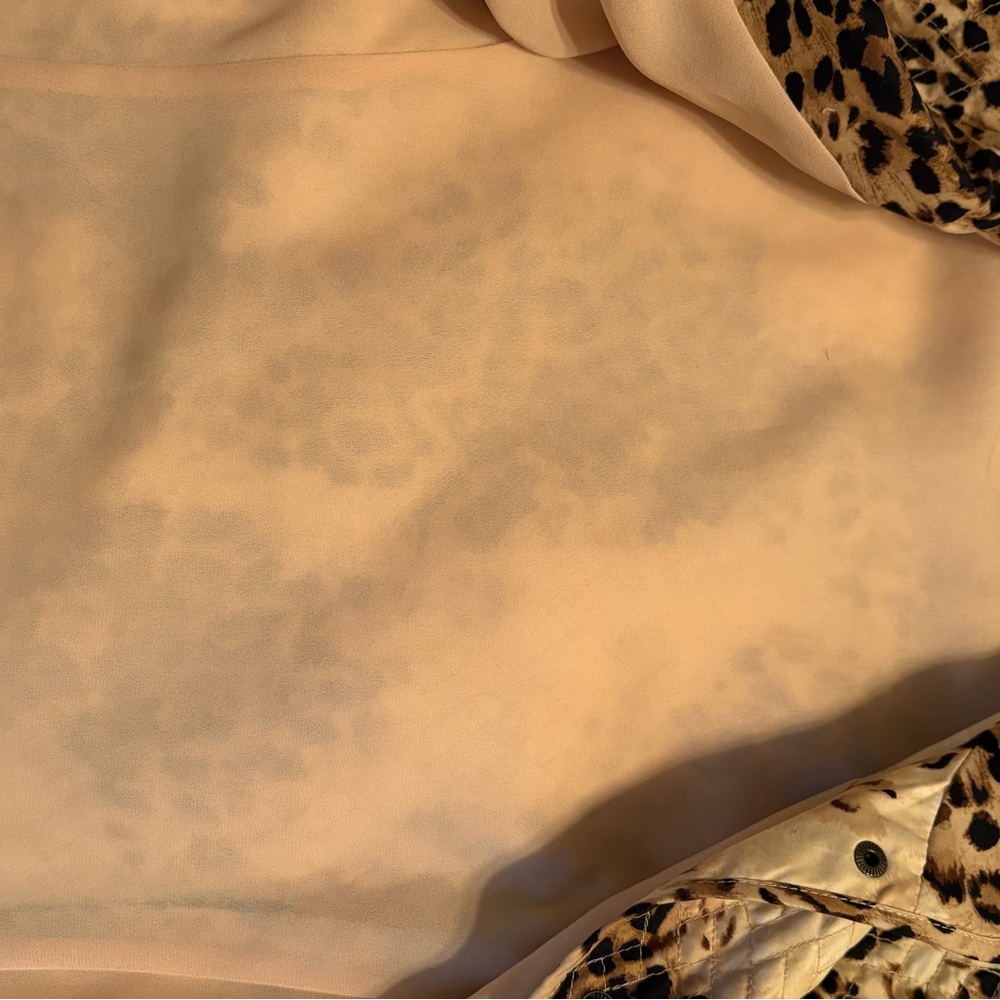 Leopard Print Quilted Jacket - Picture 3 of 5
